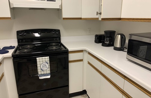 Woodridge Casa | Catskills 2 bedroom condo/townhouse in the woods Woodridge NY 4 months min stay