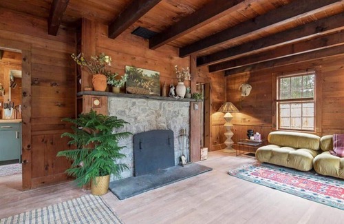 Town of Broome Cabina | Catskills Cabin with Fire Pit | By Summer