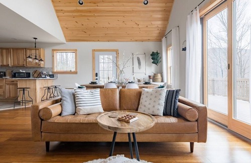 Hobart Cabina | Catskills Cabin Surrounded by Breathtaking Mountain Views