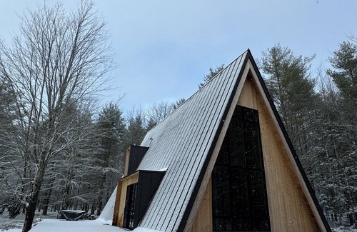 Prattsville Chalet De Esquí | Catskills Cozy Hollow - Luxurious secluded A-frame in peaceful forest.