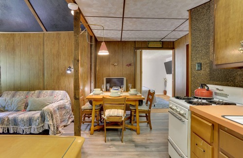 Ellenville Cabina | Catskills Vacation Rental w/ Creek Access!