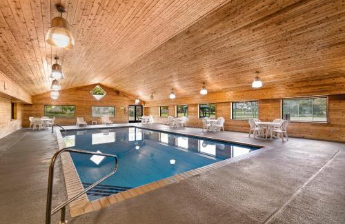 Lake Shore Complejo | Causeway On Gull Resort