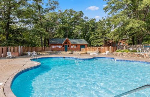 Lake Shore Complejo | Causeway On Gull Resort