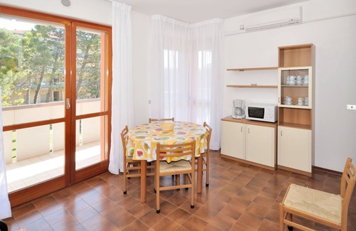 Bibione Lido dei Pini Apartamento | Cavallino by Interhome