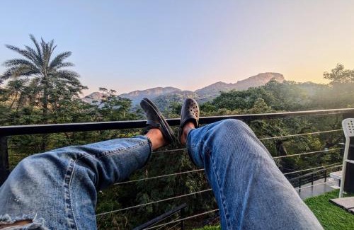 Mount Abu Casa | Cave Canvas