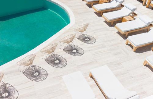 Kamari Hotel | Cavo Bianco Boutique Hotel & Spa