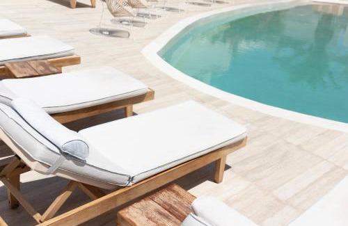 Kamari Hotel | Cavo Bianco Boutique Hotel & Spa