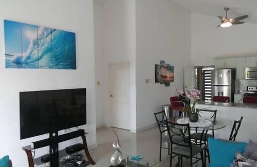 Kingston Casa | Caymanas Sea Breeze