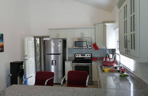 Kingston Casa | Caymanas Sea Breeze