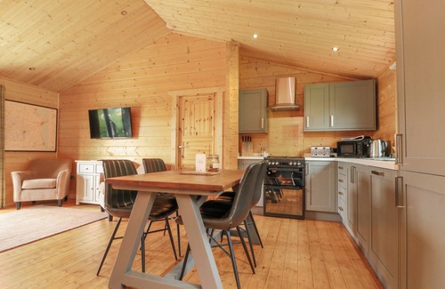 Driffield Cabaña | CAYTHORPE LODGE, pet friendly, country holiday cottage in Nafferton