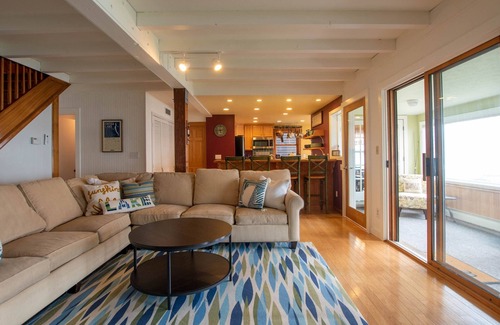 Romulus Cabaña | Cayuga Gray: Lakefront Home Near Cayuga Wineries!