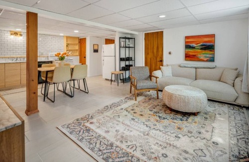 Lansing Casa | Cayuga Lake Bungalow Retreat | Sleeps 13 | Fire Pit | Pet Friendly | Ithaca