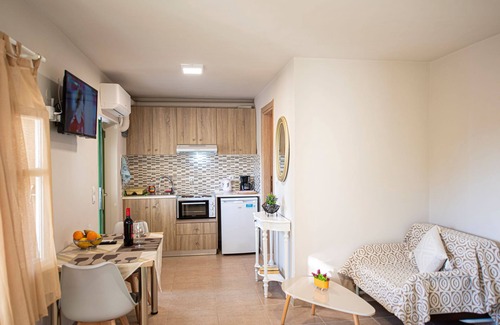 Kalamitsi Casa | Caza Levantiera Studio
