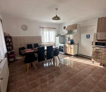 Stanceni Casa | Cazare La Nea Marin
