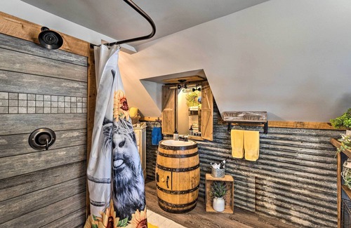 Cazenovia Casa | Cazenovia Vacation Rental w/ Yard & Grill