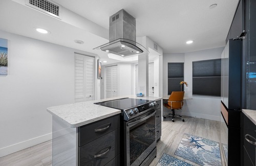 Sand Key Condominio | 🌅 CBC 2-17C – Sunset Oasis | Modern Ultra-Luxury Gulf-Front Retreat!