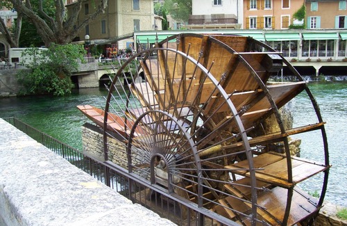 Fontaine-de-Vaucluse Casa | Debajo del olivo en Provenza