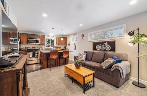 Coeur d'Alene Cabaña | CDA Cottage - Downtown/Sanders Beach - Hot Tub - Fire Pit