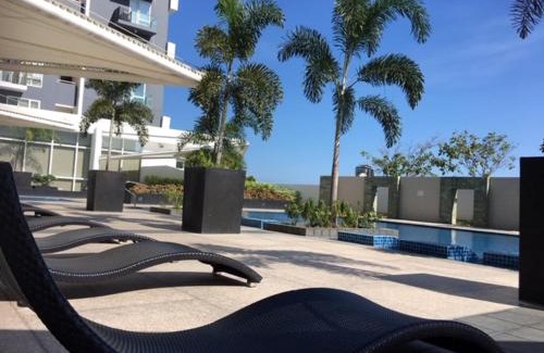 Lapu-Lapu Apartamento | Cebu Cozy Ocean View 1BR,17th,pool,Wifi,Mactan