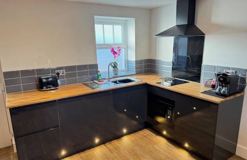Nantwich Casa | Cedar Barn - Nantwich with Hot Tub