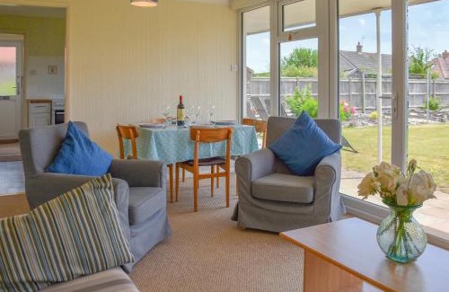 Bacton Casa | Cedar Bungalow