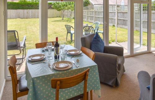 Bacton Casa | Cedar Bungalow