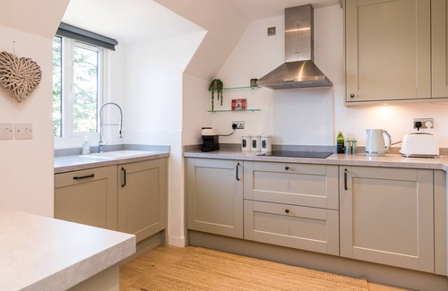 Horsham Apartamento | Cedar - Cosy 2 Bed Apartment Close to Town