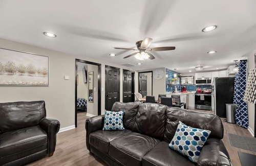 Westport Casa | "Cedar Cottage"- Comfort & Style Near Lake Norman