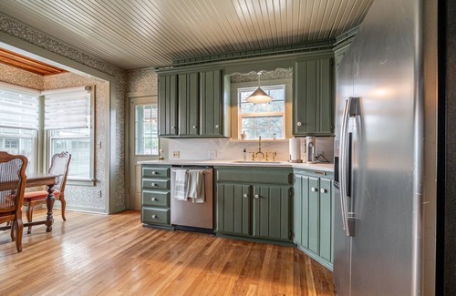 Abilene Casa | Cedar Crest Cottage, Charming 3-bedroom cottage near ACU, HSU, and downtown