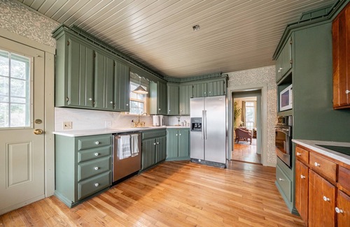 Abilene Casa | Cedar Crest Cottage, Charming 3-bedroom cottage near ACU, HSU, and downtown