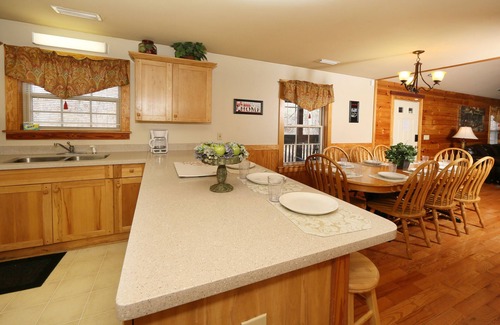 Pigeon Forge Casa | Cedar Falls 8 - Three Bedroom Chalet
