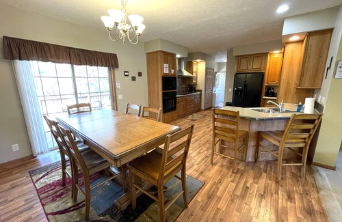 Spring Brook Casa | Cedar Grove Cottage @ Spring Brook Resort