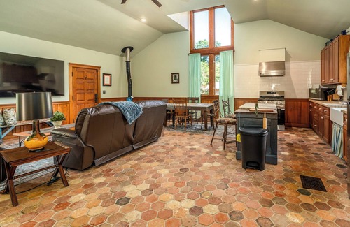 Texico Cabina | Cedar Hills Retreat: Peaceful Southern IL Escape
