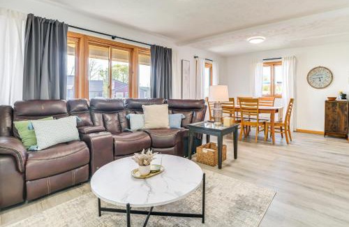 Cedar Casa | Cedar Home with Fire Pit and Grill about 3 Mi to Lakes