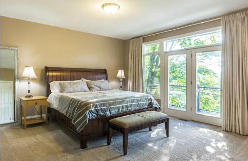Excelsior Casa | Cedar House Retreat