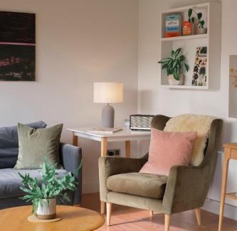 Westbrook Court Casa | Cedar Lodge
