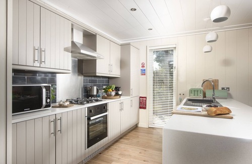 Cheddar Cabina | Cedar Lodge, Strawberryfield Park: un albergue con capacidad para 4 personas en 1 habitación