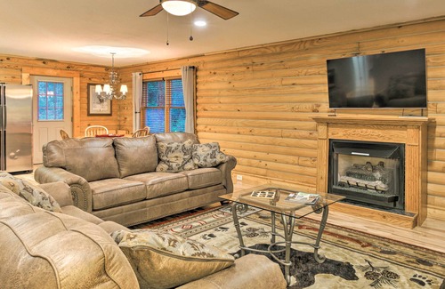Cedar Mountain Cabina | ¡NUEVO! Cedar Mountain Log Cabin - 11 millas a Brevard!