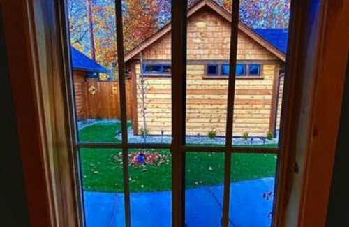 Grants Pass Casa | Cedar Mountain - Suite E