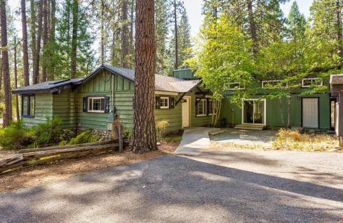 North Wawona Villa | Cedar Nest