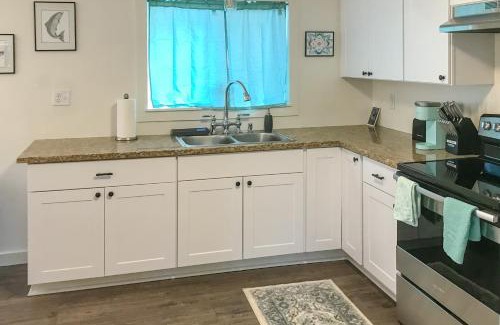 Cutten Casa | Cedar Street Cottage