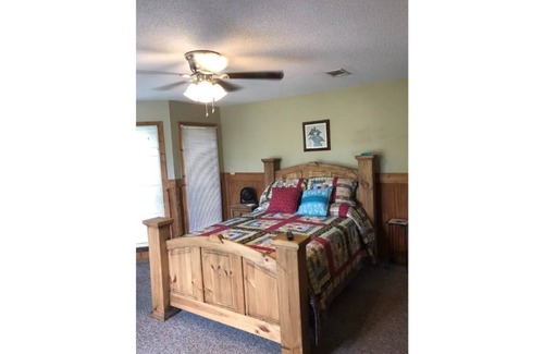 Biloxi Cabaña | Cedarhaven - Waterfront Cottage