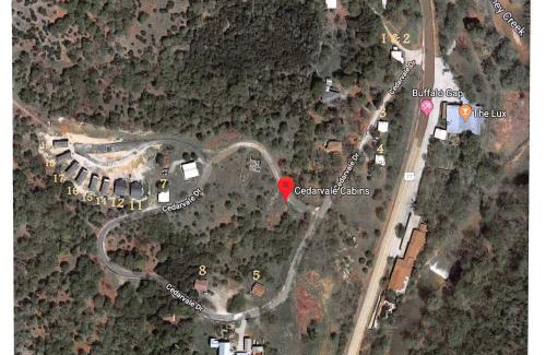 Davis Cabina | Cedarvale Cabins Turner Falls