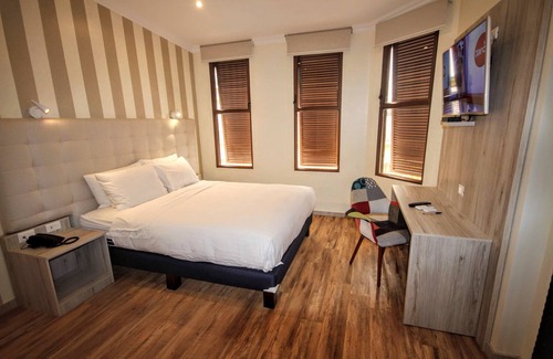 Barrio Urdesa Hotel | Cedros Inn Boutique Hotel