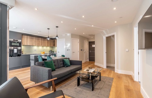 Reading Apartamento | Celador Apartments - Bond House