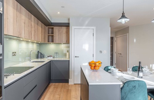 Reading Apartamento | Celador Apartments - Bond House