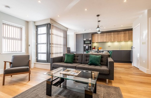 Reading Apartamento | Celador Apartments - Bond House
