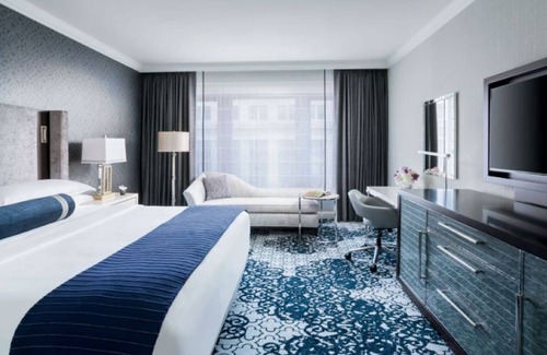 Downtown San Francisco Complejo | Celebrate Gay Pride Weekend at the Ritz in a 2 Bedroom, 2.5 Baths, Full Kitchen