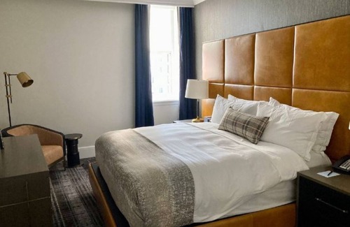 Downtown San Francisco Complejo | Celebrate Gay Pride Weekend at the Ritz in a 2 Bedroom, 2.5 Baths, Full Kitchen
