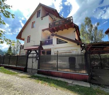 Predeal Villa | Celesta-camere de închiriat